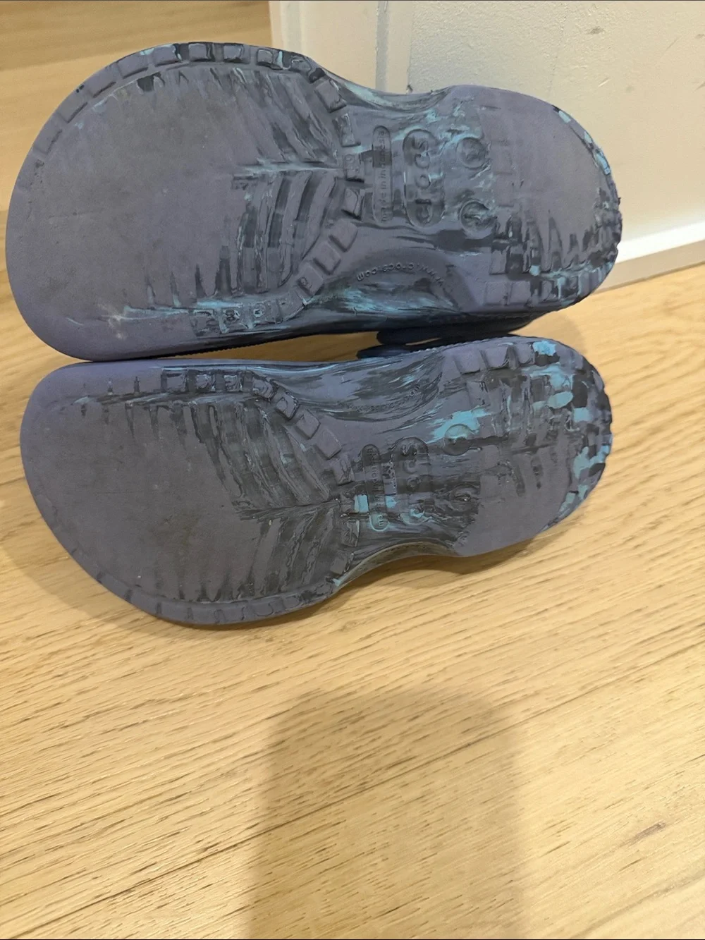 Crocs Blue Marble size 13